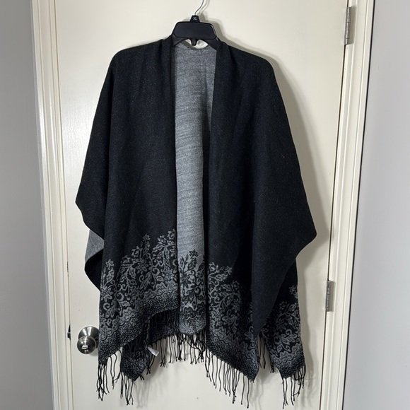Unbranded Women’s Black & Grey Damask‎ Fringe Sleeveless Rauna One Size - Picture 1 of 7